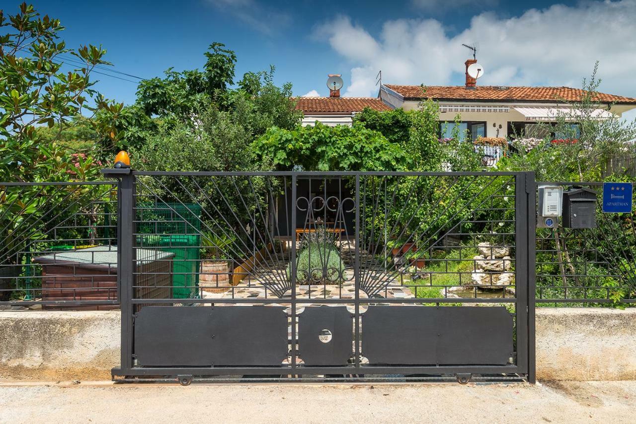 PUY Apartment Olga מראה חיצוני תמונה